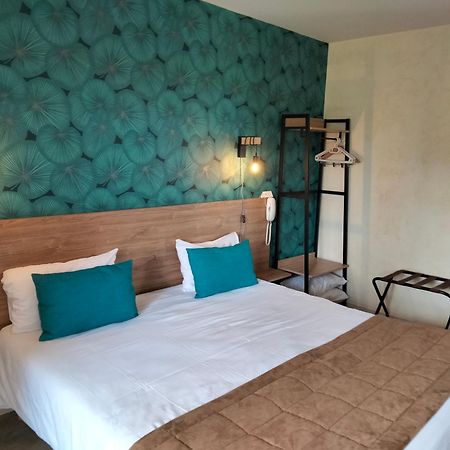 Hotel Au Sans Souci Шинон Екстериор снимка
